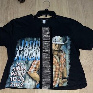 Trendy Boutique Black Graphic Tee